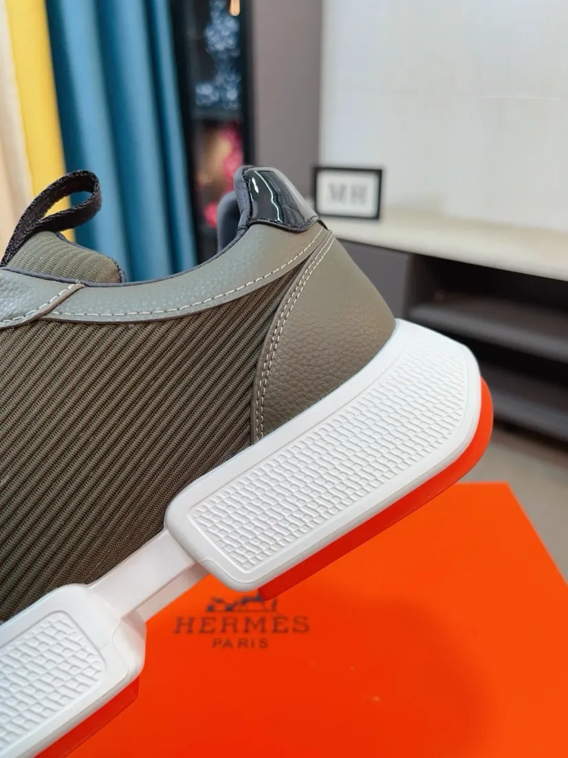 Men's shoes 💰460🌸🌸【HERMES】Hermès high-end quality original shoe upper: 🔝tumbled calfskin, suede calfskin, shoe body sewn H totem, outsole: ultra-light TPU foam·rubber; two-color molded outsole, ultra-high quality control·fine workmanship: highlighting (high-end·luxury·grade) 38-44 (45 can be customized)